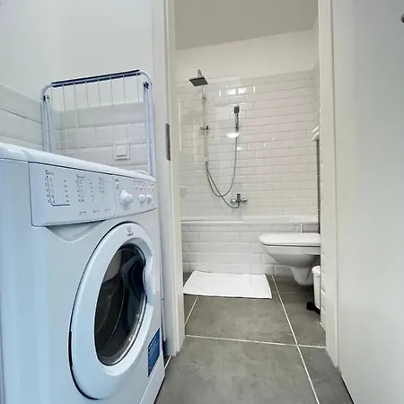 B 304, In The Heart Of * Budapešť