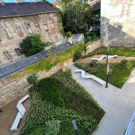 Apartmán B 304, In The Heart Of *